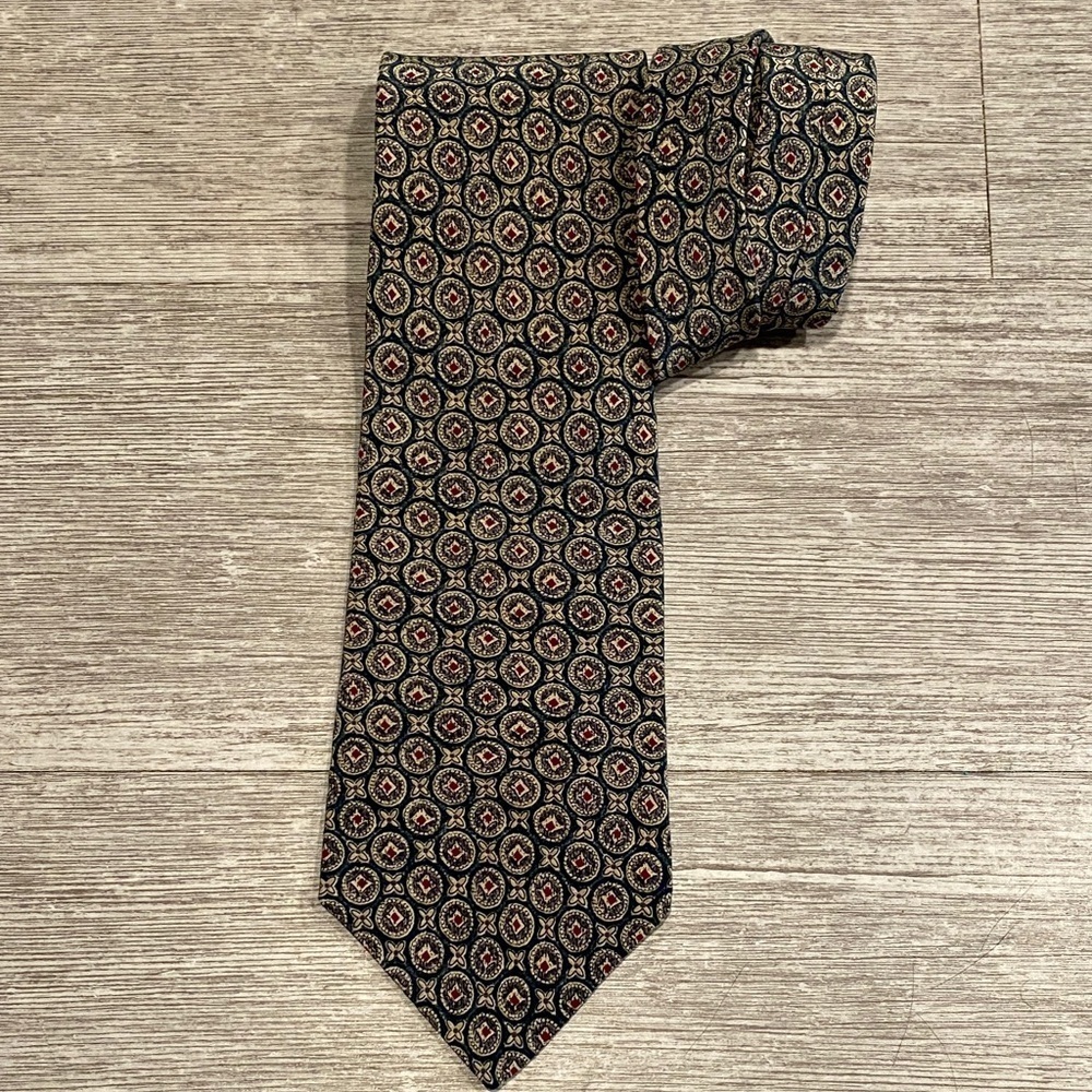GAP Vintage Silk Tie Geometric Pattern Navy Red Tan Classic Menswear Tie
